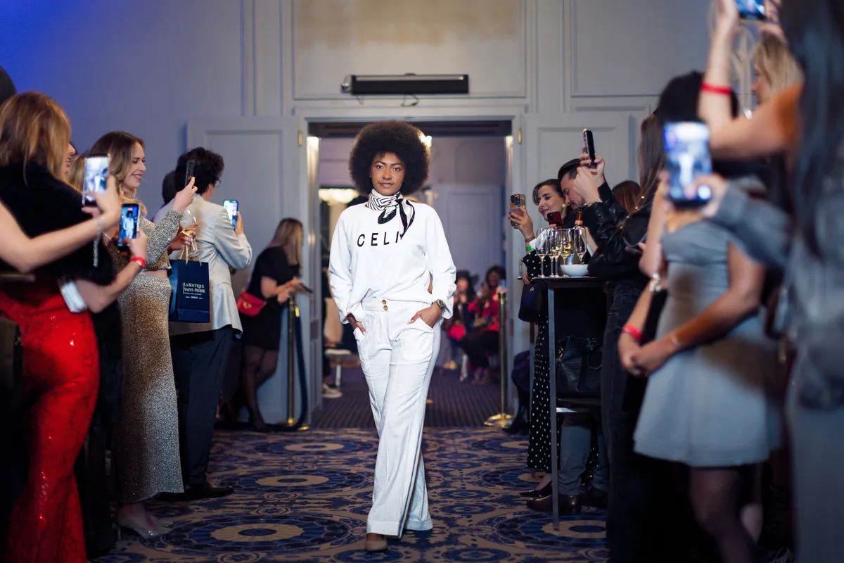 Runway cat-walk highlight